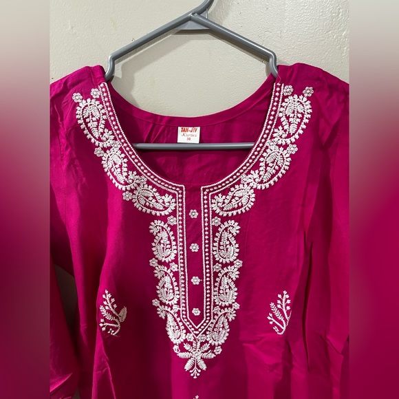 Chikankari kurtis - Picture 1 of 6